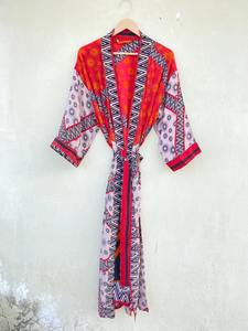Kimono en soie multicolore Robe sari cousue à la main Tissu sari indien Festival Loungewear Recyclé Indian Sari Gown Beautiful Kimono - Product Image 3