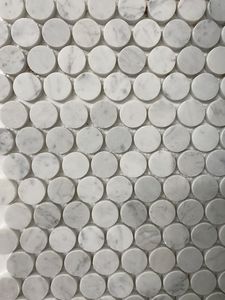 Carrelage en mosaïque de marbre rond moderne, poli blanc gris, résistant à l'eau, décoration murale intérieure pour salle de bain, épaisseur 8 mm - Product Image 4