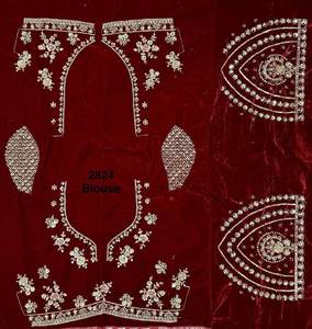 Pipa de cristal de diseñador y motivo hecho a mano nupcial Lehenga Choli para Bodas de invierno - Product Image 4