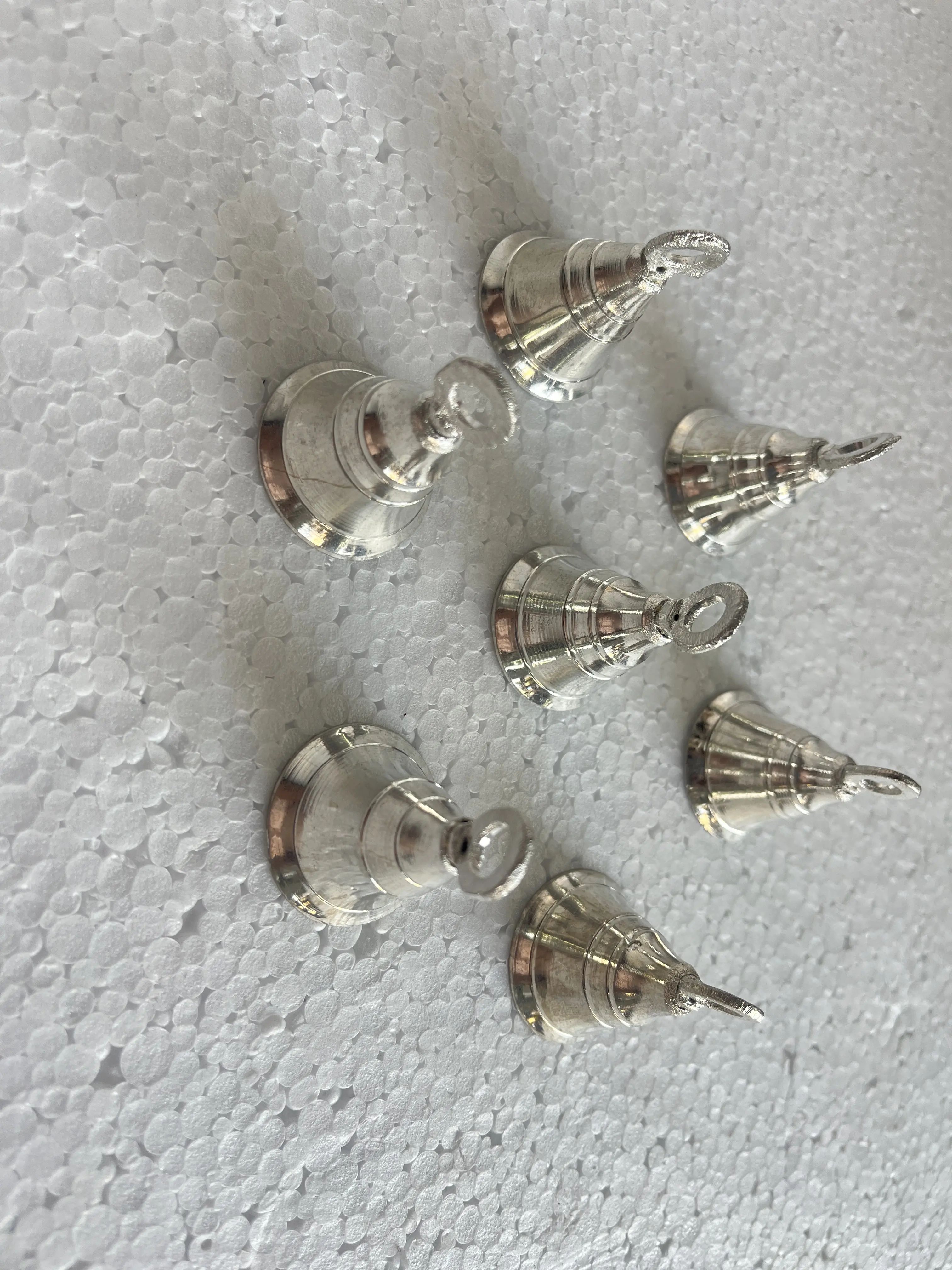Cloches en laiton plaqué sur mesure de petites tailles mini idéales pour les temples à la maison et la revente par les magasins de décoration à la maison