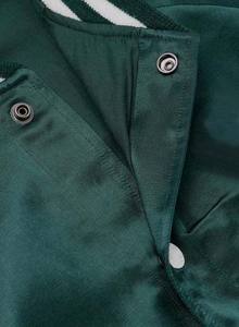 เสื้อแจ็กเก็ตบอมเบอร์ทำจากผ้าซาตินลายปักโลโก้ขนาดพลัสไซส์แจ็คเก็ตทีมเบสบอลทีมโรงเรียนเลตเทอร์แมนสไตล์ใหม่ - Product Image 3