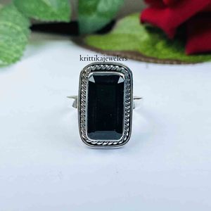 Meilleure vente bague en argent sterling 925 pour femme faite à la main Onyx noir naturel serti de pierres précieuses pour fiançailles de fête de mariage - Product Image 1