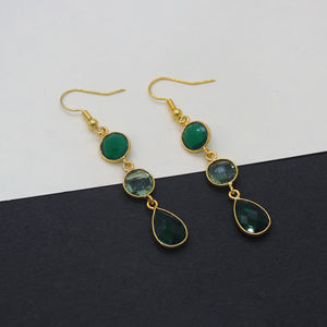 ต่างหูห้อยประดับพลอยหลากสีสไตล์โบฮีเมียนทำมือ |   หยกเขียว อเมทิสต์เขียว มรกต |   ชุบทอง 18K ปราศจากนิกเกิล - Product Image 3