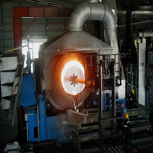 Four rotatif inclinable d'origine indienne pour la fusion de l'aluminium, des déchets d'aluminium, du plomb, du cuivre, à gaz, à double combustible, pour l'usine de fonderie - Product Image 1