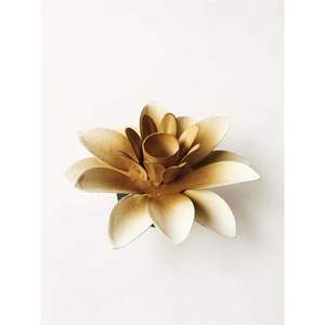 Candelabro de Metal Dorado Vintage con Forma de Flor de Loto, Portavelas Cónico de Estilo Moderno de Mediados de Siglo, Escultura Floral, Centro de Mesa para Decoración - Product Image 1