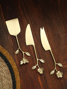 Ensemble de couteaux à fromage en acier inoxydable plaqué or avec manche en forme de feuille avec trancheuse à fromage et épandeur à fromage - Product Image 2