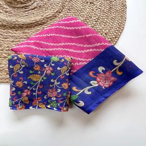 Sari de Lino Suave para Mujer con Hermoso Laheriya y Kalmkari, Blusa Estampada con Latkan de Lujo, Hecho en India - Product Image 1