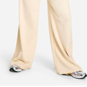 Pantalón de Pierna Ancha Recta con Diseño de Logotipo Personalizado / Chándal al Por Mayor de Manga Larga con Tela de Alta Calidad y Diseño Transpirable para Mujer - Product Image 4