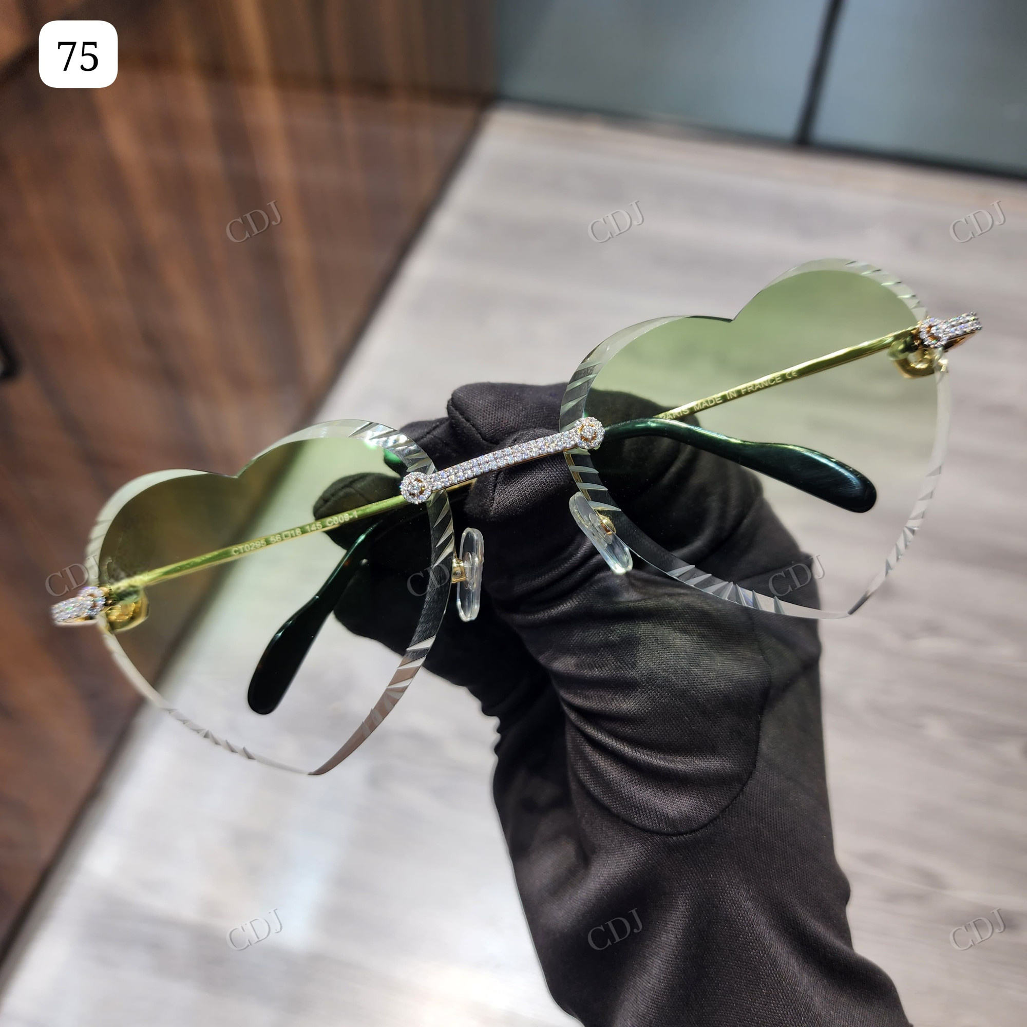 แว่นกันแดด