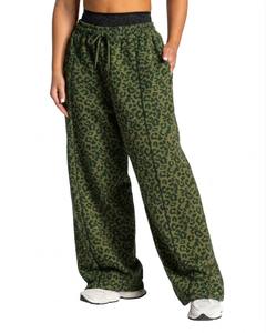 Leopard Print Women's Loose Fit Elastic Waist <b>Leggings</b> Full Length <b>with</b> <b>Pockets</b> Breathable Stretch Knitted Fabric Winter - Product Image 5