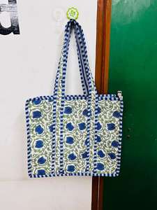 Gros indien matelassé coton bloc imprimé sac fourre-tout floral à la main grand sac à bandoulière pour les femmes Style de la mode - Product Image 5