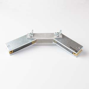 Magnete per angolo in ferrite zincato - Product Image 1
