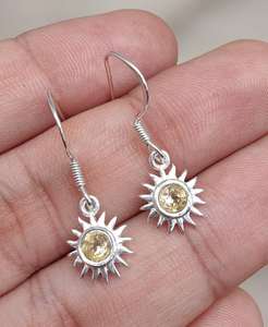 ต่างหูทรงกลมประดับพลอยซิทรินสีเหลืองธรรมชาติ เงินแท้ 925 พลอยประจำเดือนพฤศจิกายน คุณภาพสูง IGI ของขวัญวันครบรอบ ของขวัญสำหรับงานปาร์ตี้ - Product Image 3