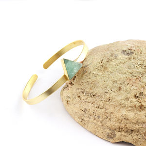 Pulsera ajustable de amazonita Natural con forma de triángulo de aspecto clásico, brazalete abierto hecho a mano, chapado en oro, regalo - Product Image 2