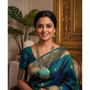 Colliers de perles de cristal Mala japonais et pendentifs Jaal en turquoise Tribal Tales - Product Image 1