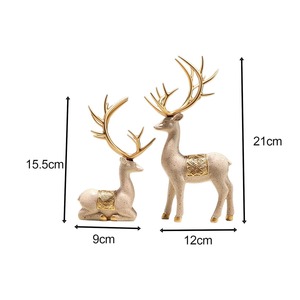 รูปปั้นกวางเรนเดียร์หรูหราพร้อมอานทองคำแกะสลักและเขากวางตกแต่งรูปปั้นสำหรับการตกแต่งภายในที่ทันสมัยและรื่นเริง - Product Image 6
