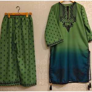 Traje de Satén de Dos Piezas FUSION Long Length SL00248, Manga Tres Cuartos, Atuendo de Otoño con Diseño de Dos Piezas, Talla 2XL - Product Image 1