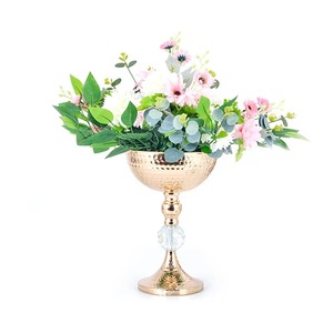 Cuenco decorativo dorado de lujo con soporte, elegante bandeja central para mesa, elegante decoración del hogar, acento para sala de estar o eventos - Product Image 3