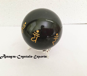 La última piedra preciosa natural Ágata negra Sánscrito Grabado Esfera Ágata Bolas Venta al por mayor Comprar en línea de Amayra Crystals Exports India - Product Image 2