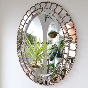 Cadre de miroir mural en laiton et métal antique durable avec une finition vintage élégante pour un attrait décoratif durable - Product Image 5