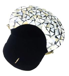 Bolso de mano de acrílico de diseño elegante para mujer al por mayor hecho a mano Funky Pearl Box monedero para ocasiones nocturnas y Día de la madre - Product Image 5