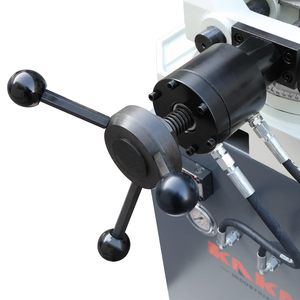 เลื่อยตัดโลหะแบบวงกลมไฮดรอลิกขนาด 12.4 นิ้ว กึ่งอัตโนมัติ พร้อมแป้นเหยียบควบคุม สำหรับเหล็กและอลูมิเนียม - ใช้งานได้สองแบบ - Product Image 2