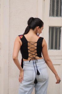 Designer Georgette Avec Kutchi Gamthi Work Kurti Femme Mode Exportateur Mondial Au Taux Le Plus Bas - Product Image 6