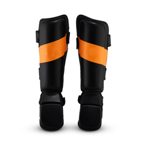 Protector de Espinilla Ligero de Piel Sintética, Nuevo y Moderno, Protección Profesional Personalizable, Diseño Único para MMA al Aire Libre - Product Image 1