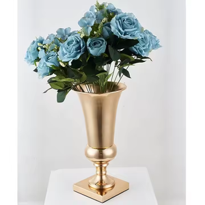 Vase à fleurs moderne en métal, centre de table pour mariage, en fer durable par Decor Impex - Product Image 4