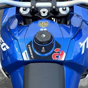 Adesivi 3D per Protezione Serbatoio Compatibili con Aprilia Tuareg 660 Tagelmust, Decalcomanie per Moto - Product Image 1
