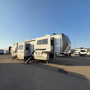 Meilleure offre : Caravane moderne 4x4 avec lumières LED et conception étanche pour les aventures en plein air et les expéditions de camping - Product Image 1