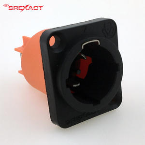 Conector True1 PowerCon de montaje en panel macho de 16A con clasificación IP65 resistente a la intemperie y duradero para eventos al aire libre - Product Image 6