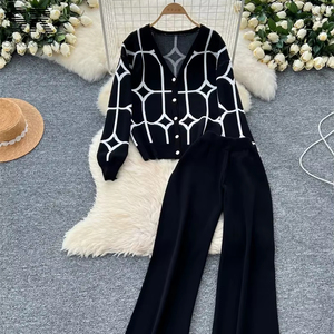 Trending Women Breathable 2 Piece Set Lightweight Premium Sweat Suits <b>100</b>% Cotton Full Sleeves Top Notch Tracksuits - Product Image 2