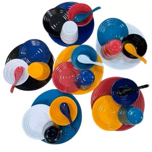 Vaisselle en plastique micro-ondable - Product Image 2