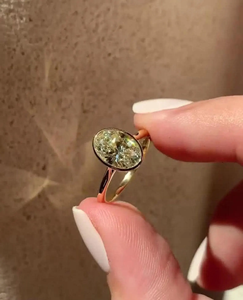 Anillo de Compromiso con Diamante Cultivado en Laboratorio de Corte Ovalado de 2.00 CT, Engaste de Bisel, Solitario, Certificado IGI, Oro de 14K, Anillo de Novia Minimalista - Product Image 2