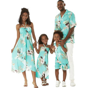 Ensemble de tenues assorties pour les vacances d'été en famille, idéal pour les vacances, les voyages, les aventures, les activités de plage et les événements familiaux - Product Image 1
