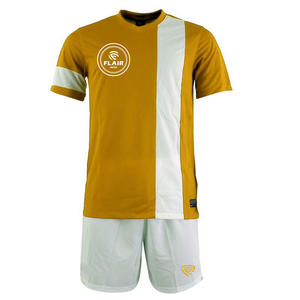 Ensembles d'uniformes de maillots de football confortables et respirants de meilleure qualité au design personnalisé Service OEM pour les jeunes hommes joueurs Coupe automatisée - Product Image 5