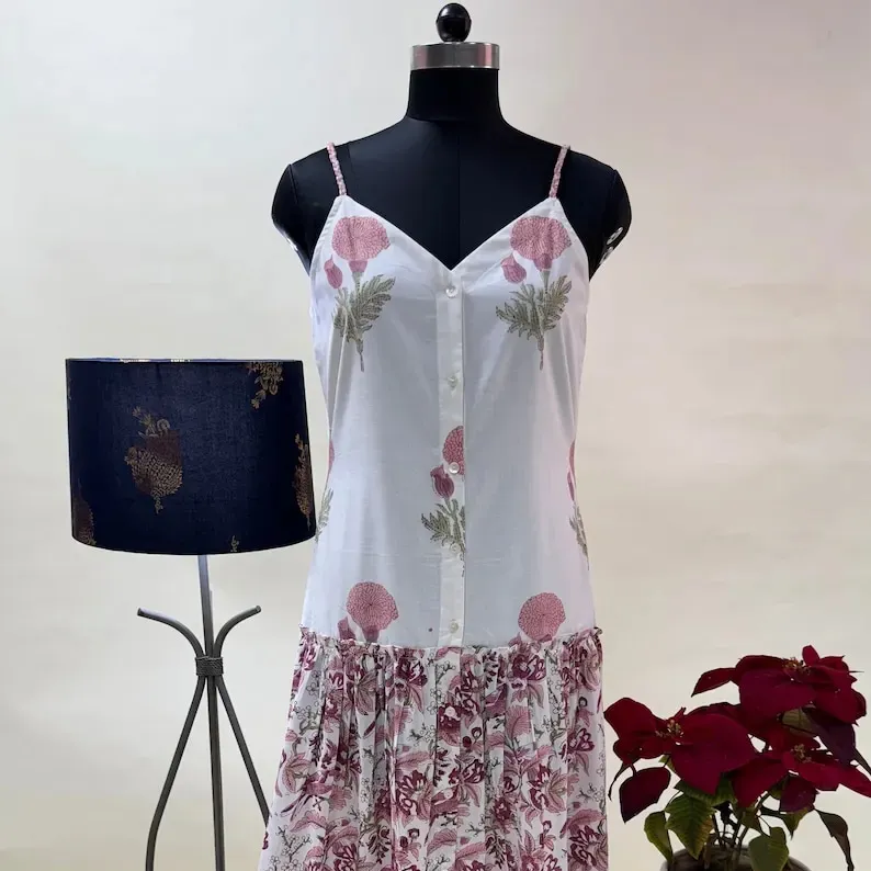 Pembe uzun yaz elbisesi hint çiçek el bloğu baskılı ön açık düğme aşağı üç katmanlı elbise kadın giyim Maxi elbise