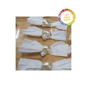 Servilleteros de concha marina natural ecológicos hechos a mano, decoración de mesa elegante para restaurantes de lujo, catering y eventos - Product Image 1