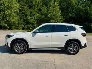 2024 Drive28i AWD เทอร์โบ เบาะหนัง ภายในสีอ่อน หลังคาซันรูฟแบบพาโนรามา ไมล์น้อย ราคาพร้อมส่ง มีรถในสต็อก พร้อมจัดส่ง - Product Image 4