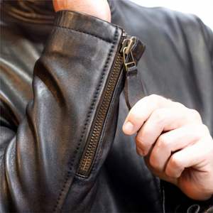 Chaqueta de cuero ajustada para Hombre | Chaqueta de cuero genuino elegante y a medida para un aspecto moderno - Product Image 3