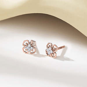 Pendientes de Diamantes con Forma de Pétalo en Oro Rosa para Mujer - Product Image 1