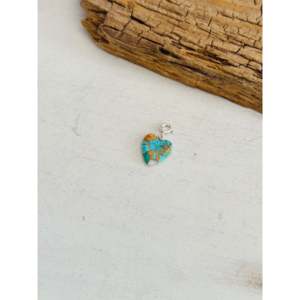 Amuletos de Corazón Hechos por los Navajo con Turquesa de Mohave y Plata de Ley para Regalos - Product Image 2