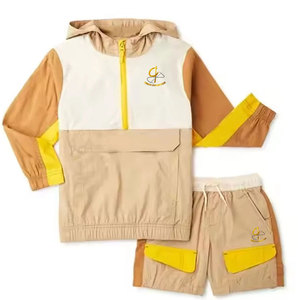 Conjuntos cortos de dos piezas cortavientos Jogger de Venta caliente con cremallera completa con embalaje personalizado conjuntos de mujer con capucha - Product Image 1