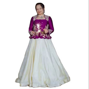 Chaniya Choli Sutra Murni Desainer Spesial Multi Warna untuk Pooja & Perayaan, Pakaian Wanita Pengantin untuk Pesta - Product Image 1