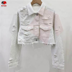 Veste en jean pour femmes tendance, manches longues, boutonnée sur le devant, coupe ajustée, fabricant en gros - Product Image 3