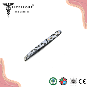 Pince à épiler en acier inoxydable pour l'épilation des poils incarnés Instrument de beauté du visage Pointe imprimée Pointe inclinée Soins personnels - Product Image 5