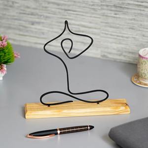 Sculpture de femme en position de yoga en métal noir audacieux avec base en bois, objet de table élégant, parfait pour les maisons contemporaines en provenance d'Inde - Product Image 4
