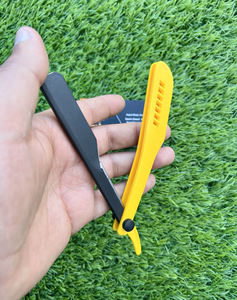 Maquinilla de afeitar de hoja de un solo filo de acero inoxidable aceptable OEM, depilación recta con mango de plástico para la elección de los barberos - Product Image 4