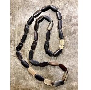 Collier de luxe en corne de buffle fait à la main, bijoux naturels et durables pour femmes, haute qualité - Product Image 1